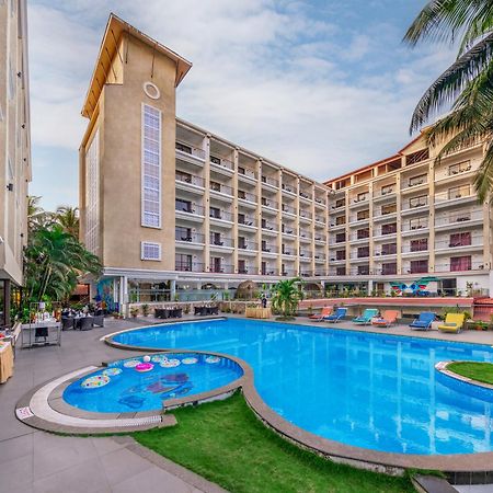 Golden Tulip Candolim, Goa Exterior photo