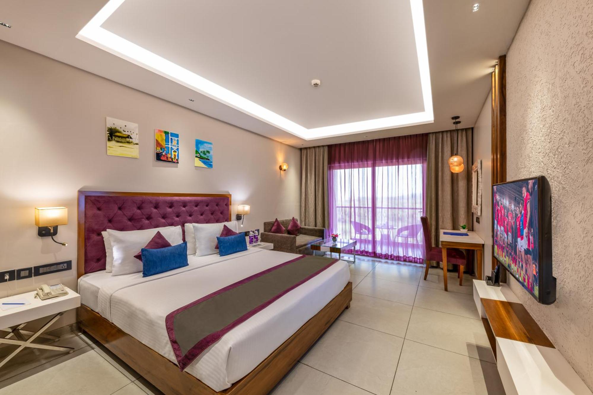 Golden Tulip Candolim, Goa Exterior photo