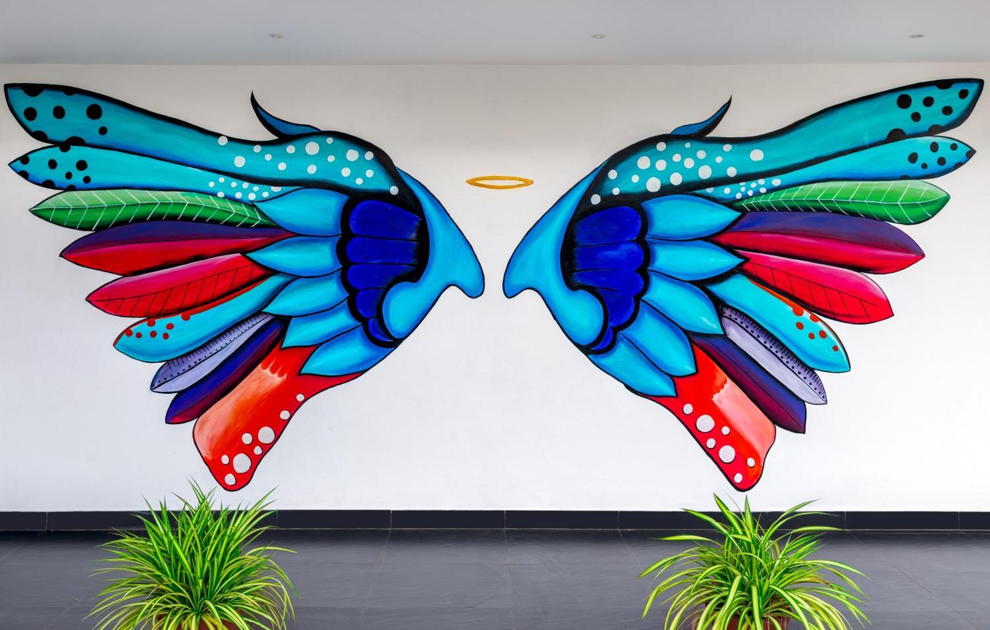 Golden Tulip Candolim, Goa Exterior photo