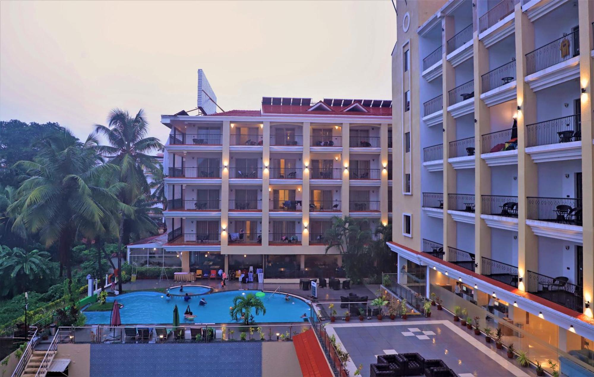Golden Tulip Candolim, Goa Exterior photo