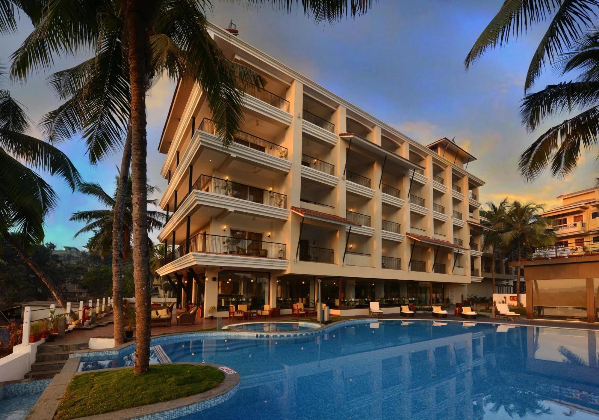 Golden Tulip Candolim, Goa Exterior photo